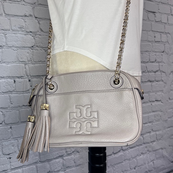 Tory Burch Handbags - Tory Burch Pebbled Leather Shoulder Bag in Light Gray with Gold Hardware